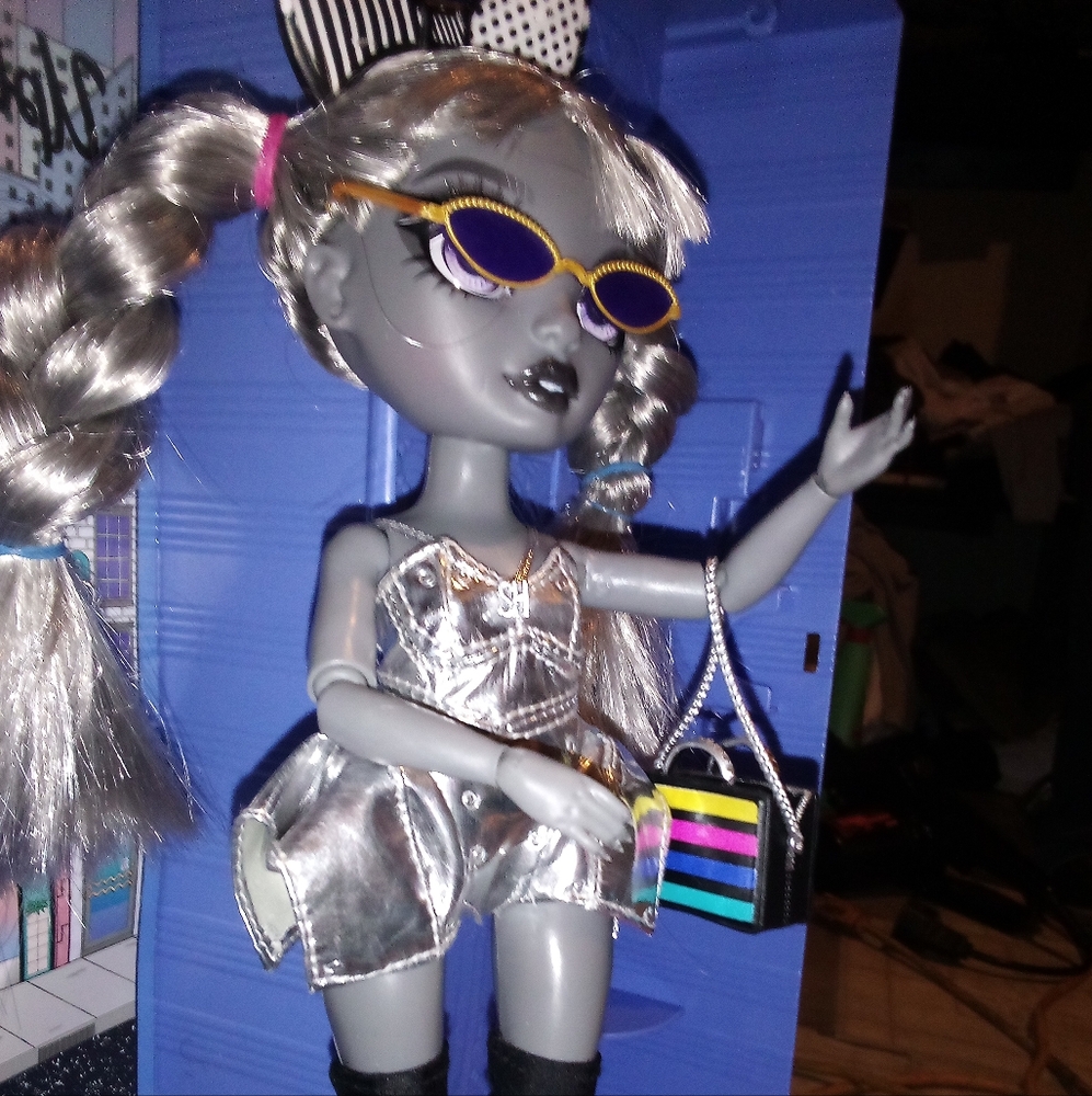 Lol surprise Doll